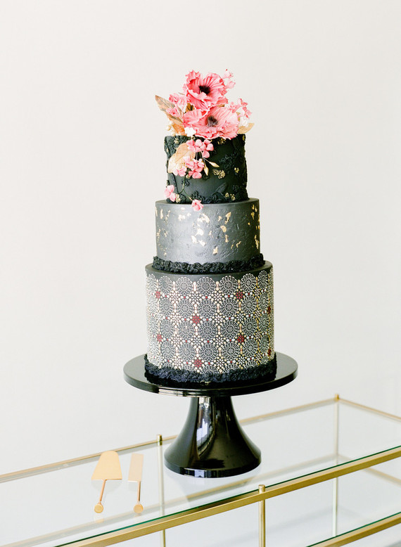 Black and mauve wedding inspiration at Slate Event Space in St Louis