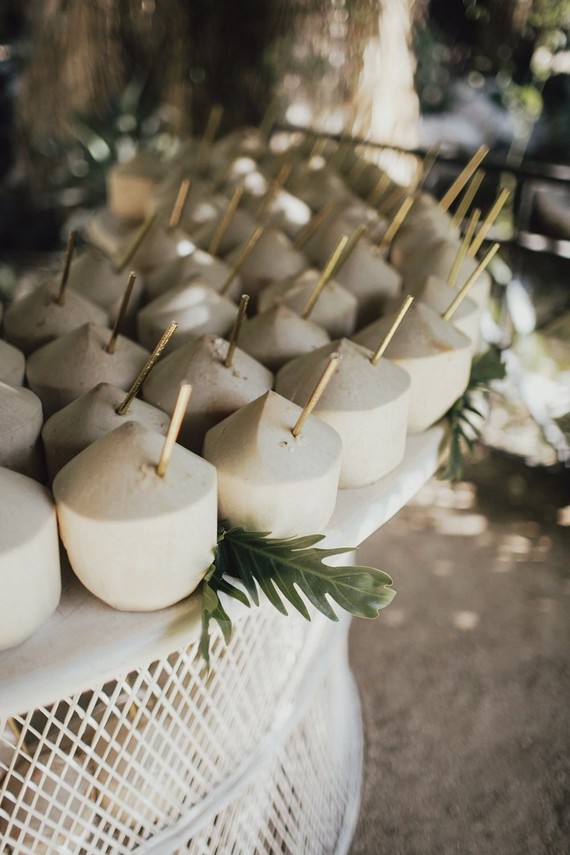 Tropical earth tone Palm Springs wedding at Colony 29