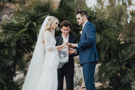 Tropical earth tone Palm Springs wedding at Colony 29