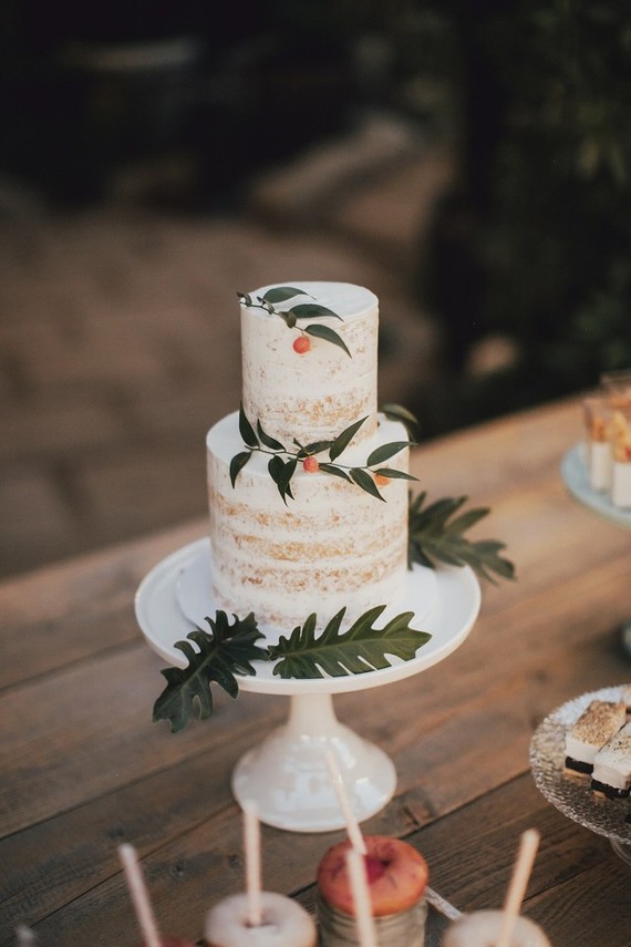Tropical earth tone Palm Springs wedding at Colony 29