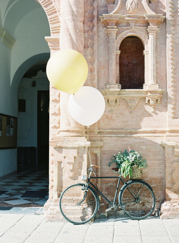 Romantic summer destination wedding in the Spanish countryside