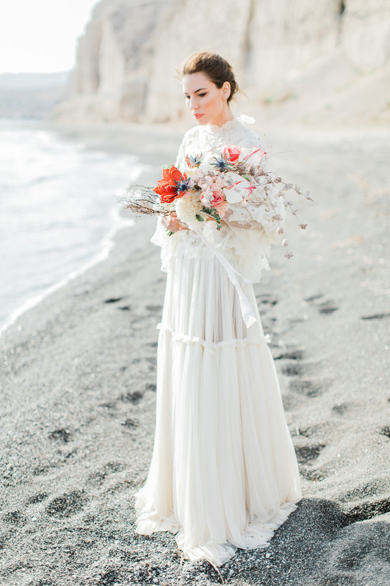 Vibrant beachy wedding editorial in Santorini