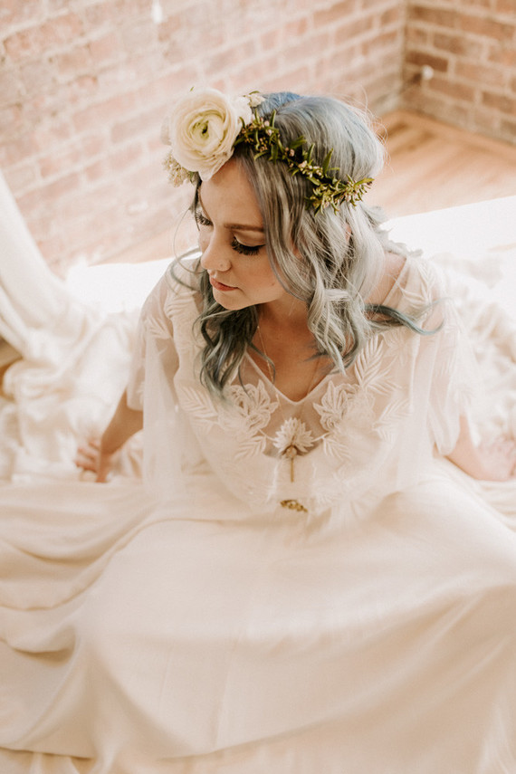 Whimsical indie wedding in Brooklyn at Diety