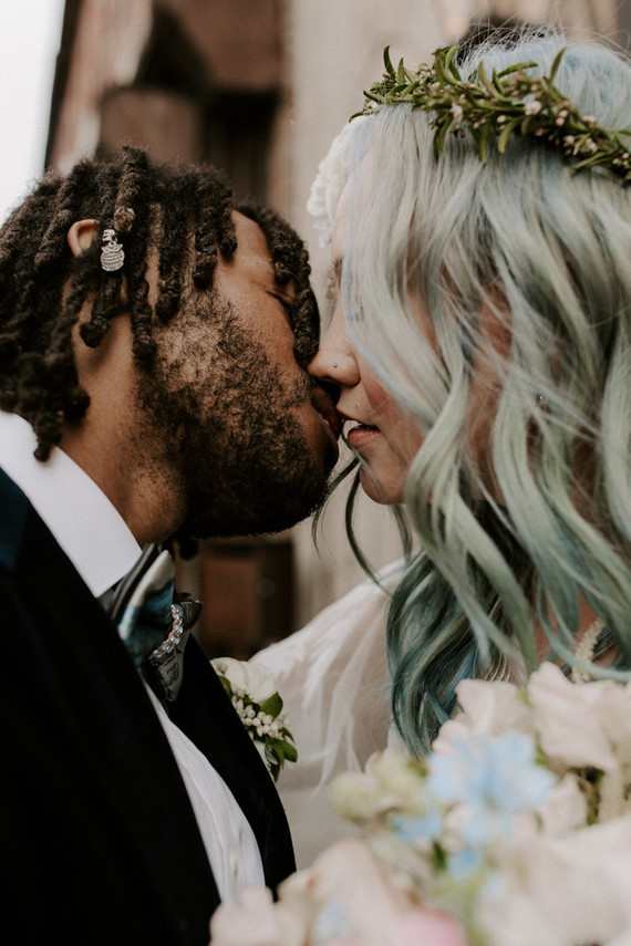 Whimsical indie wedding in Brooklyn at Diety