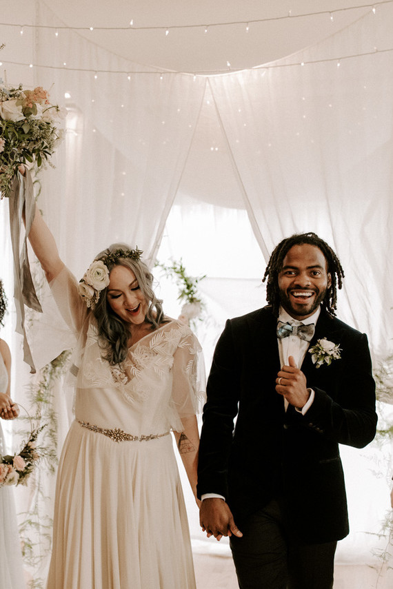 Whimsical indie wedding in Brooklyn at Diety