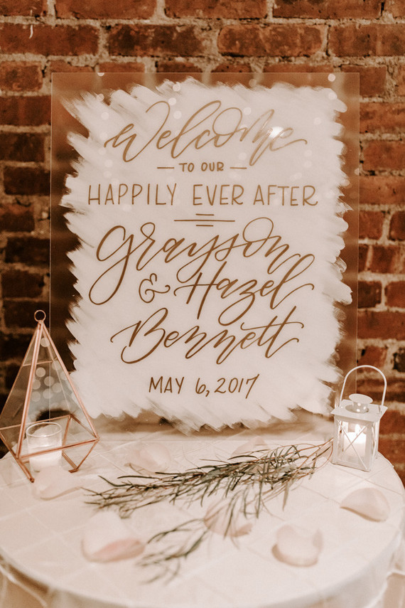 Whimsical indie wedding in Brooklyn at Diety