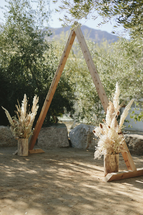Colorful modern Palm Springs wedding at the Ace Hotel
