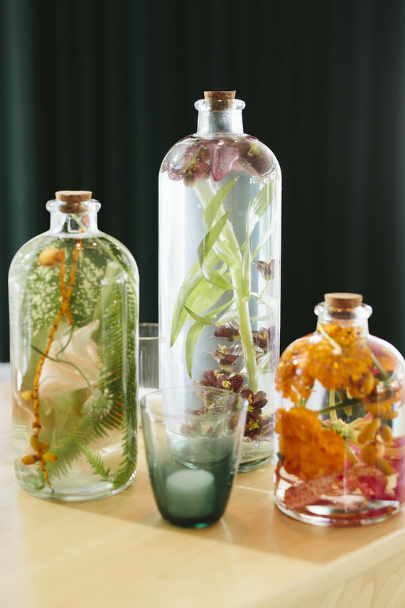 Colorful modern Palm Springs wedding at the Ace Hotel