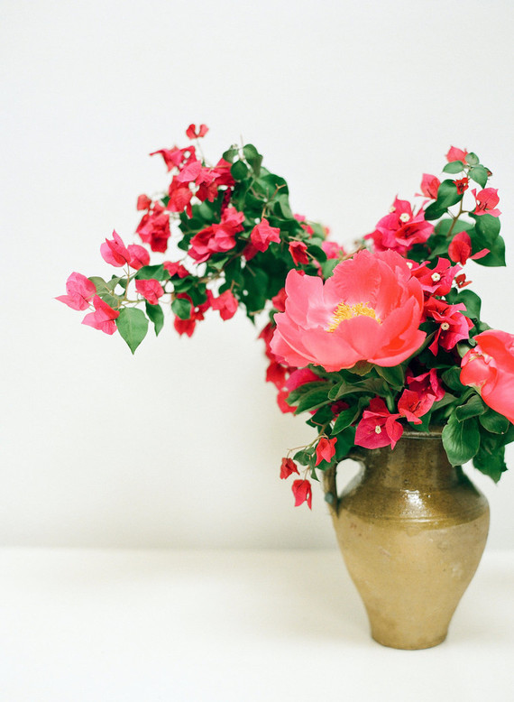 Colorful spring Texas wedding with Mexican details