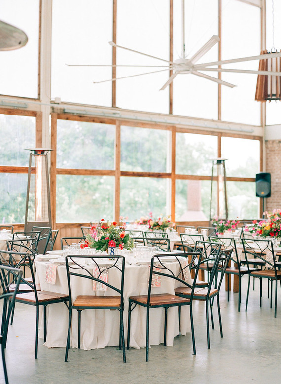 Colorful spring Texas wedding with Mexican details