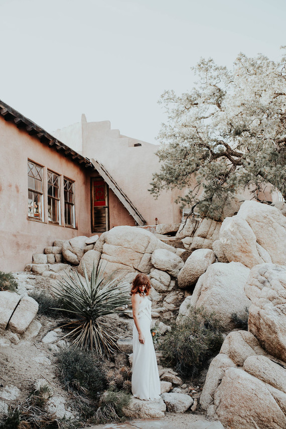 DIY desert wedding at Le Haute Desert Aerie in Pioneertown