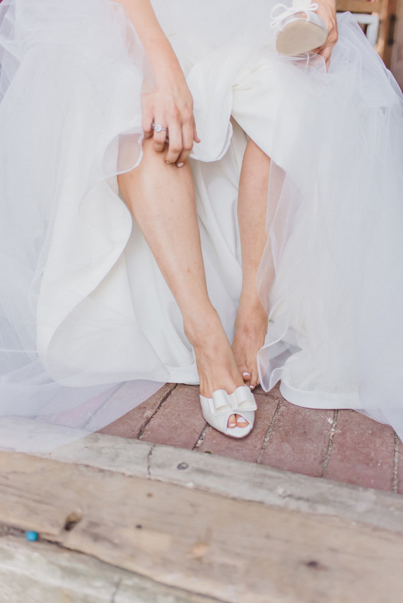 Rustic modern Jewish wedding at Terrain