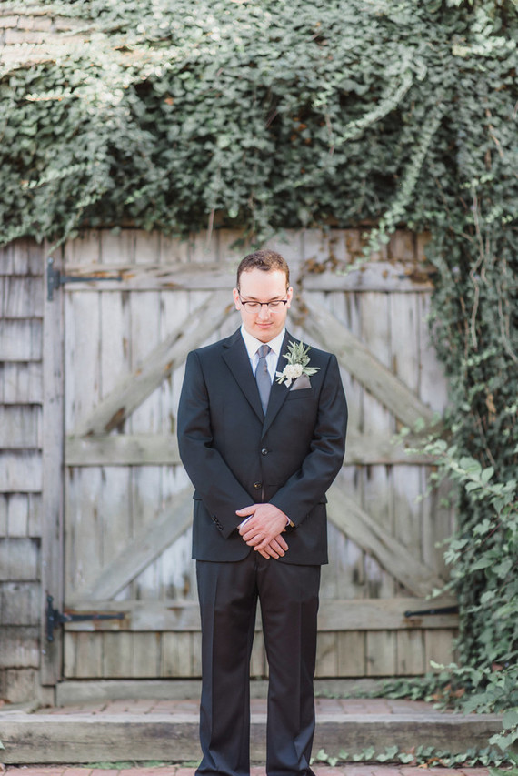 Rustic modern Jewish wedding at Terrain