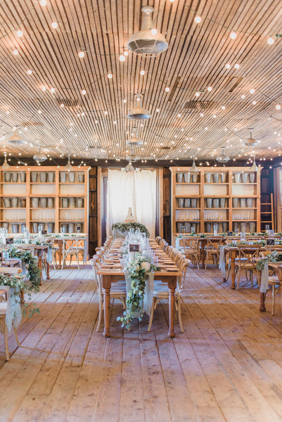 Rustic modern Jewish wedding at Terrain
