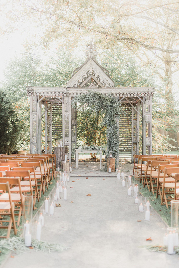 Rustic modern Jewish wedding at Terrain