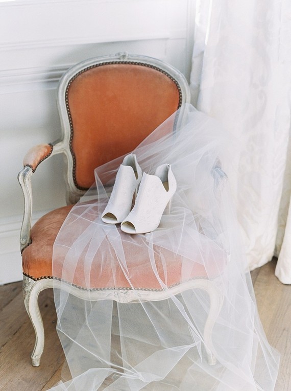 Moody romantic burgundy wedding ideas in France