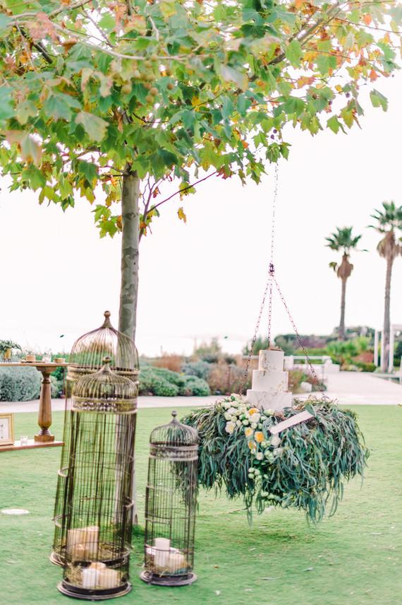 Floating wedding cake