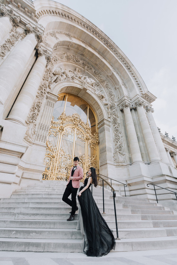 Travelogue engagement photos in the great cities of Europe