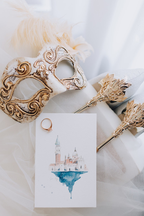 Travelogue engagement photos in the great cities of Europe