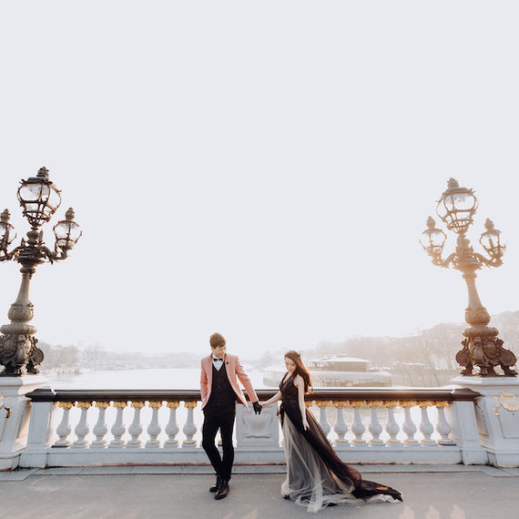 Travelogue engagement photos in the great cities of Europe