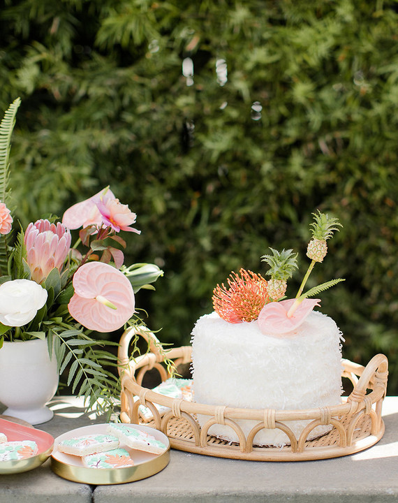 Modern Moana pool party from Beijos Events