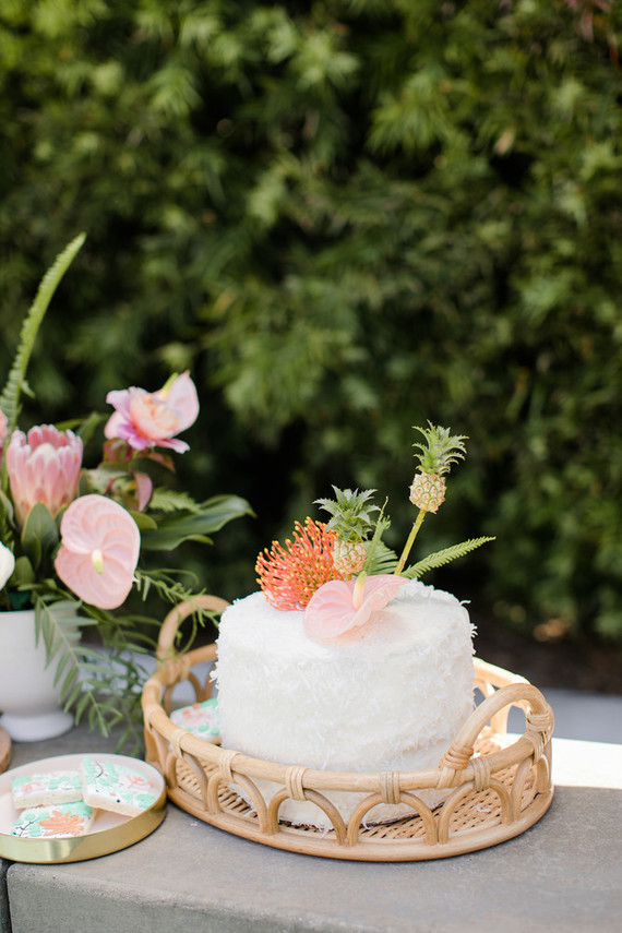 Modern Moana pool party from Beijos Events