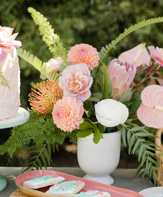 Modern Moana pool party from Beijos Events