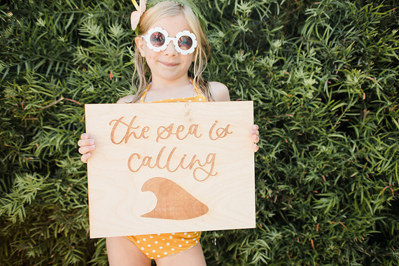 Modern Moana pool party from Beijos Events