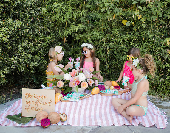 Modern Moana pool party from Beijos Events