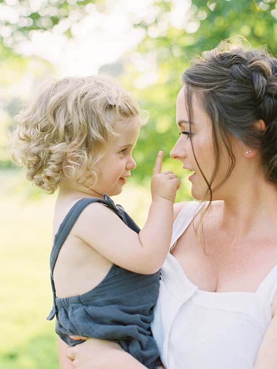 Family photos in the English Countryside by Jen Huang