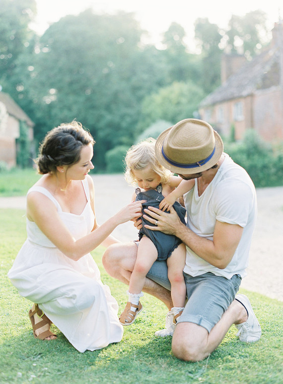 Family photos in the English Countryside by Jen Huang