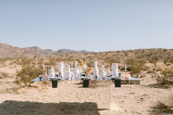 Modern minimalist earth tone wedding in the desert