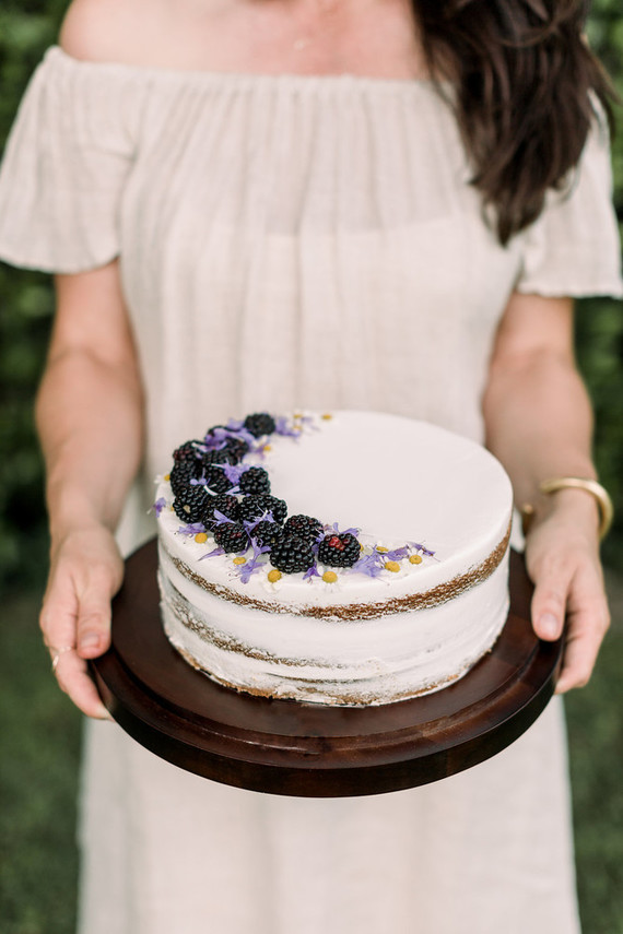 The perfect easy summer picnic with Crate and Barrel + 100 Layer Cake Inspiration