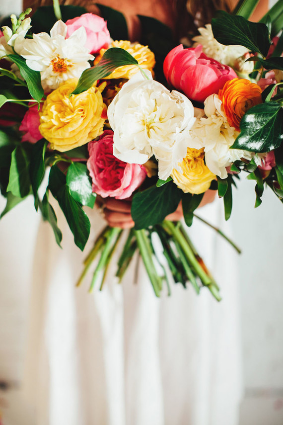 How to throw a super cute pool party bachelorette party