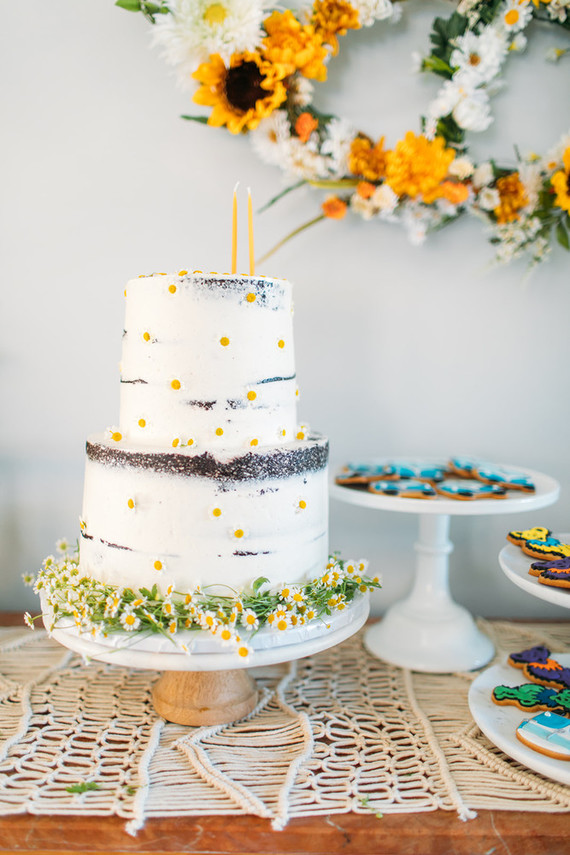 doy edible flower cake