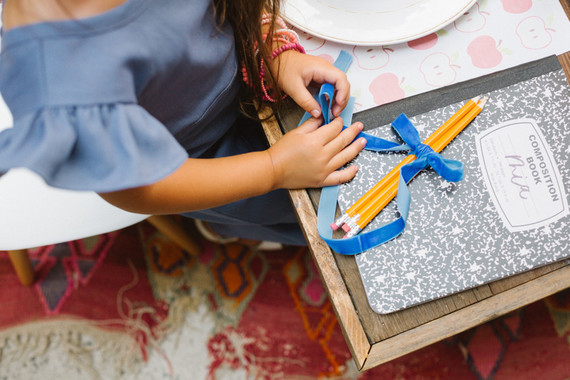 Modern back-to-school party from Beijos Events Inspiration