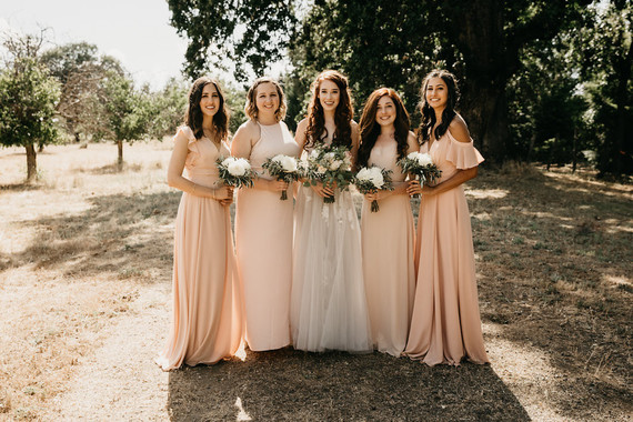A stylish, thoughtful backyard wedding for $10K on 100 Layer Cake Inspiration