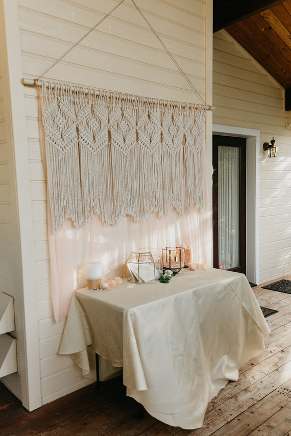 A stylish, thoughtful backyard wedding for $10K on 100 Layer Cake Inspiration