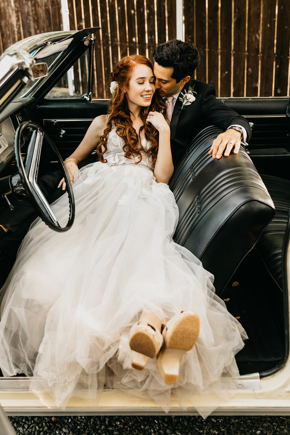 A stylish, thoughtful backyard wedding for $10K on 100 Layer Cake Inspiration