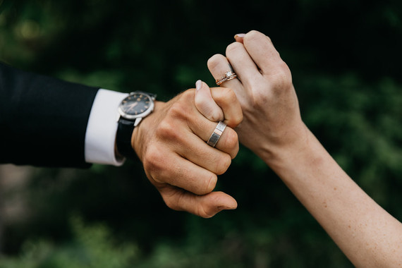 A stylish, thoughtful backyard wedding for $10K on 100 Layer Cake