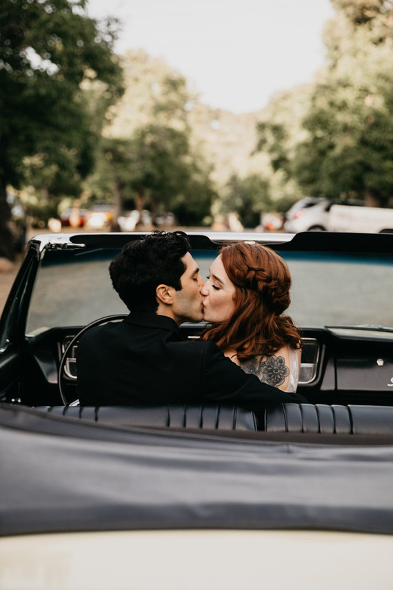 A stylish, thoughtful backyard wedding for $10K on 100 Layer Cake Inspiration