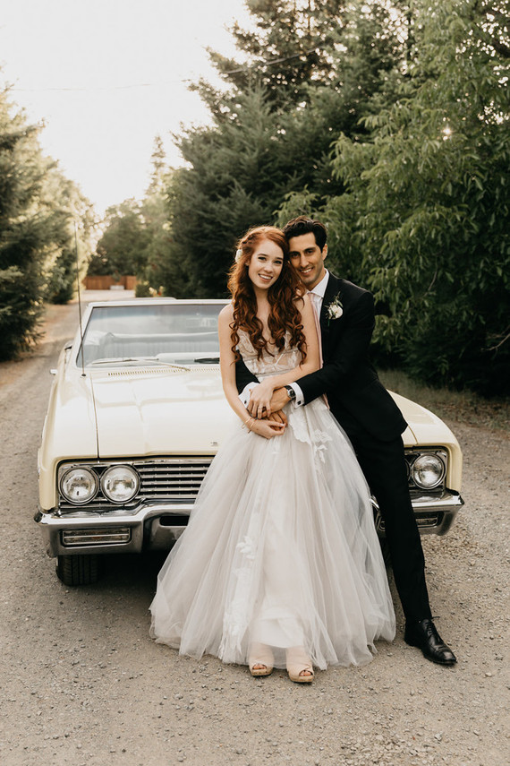 A stylish, thoughtful backyard wedding for $10K on 100 Layer Cake Inspiration