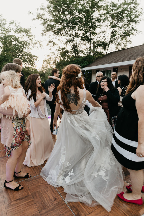 A stylish, thoughtful backyard wedding for $10K on 100 Layer Cake