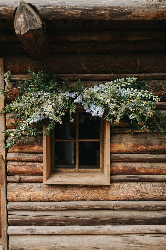 Intimate, rustic summer wedding ideas at The High Desert Museum in Bend, OR