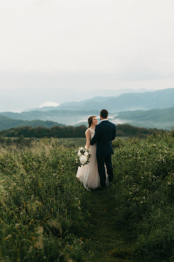 How to plan the perfect low-key elopement + a beautiful one at Max Patch in North Carolina