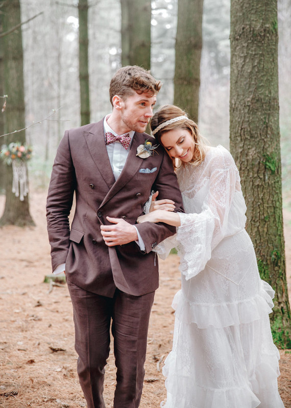 Whimsical woodland floral wedding inspiration with macrame details