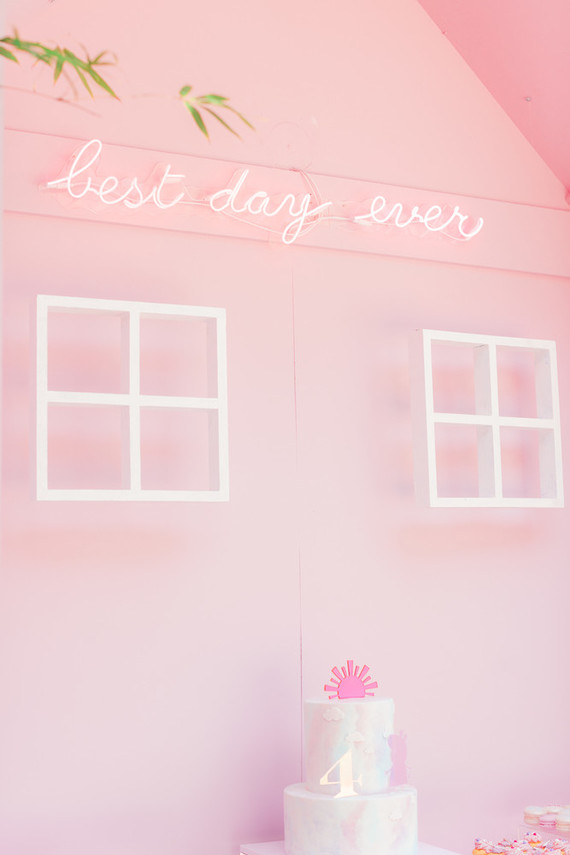 Modern Peppa Pig girl's birthday party