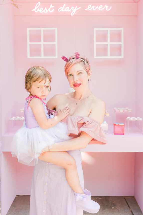 Modern Peppa Pig girl's birthday party