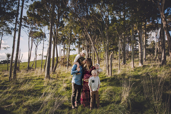 Family maternity photos at Jonkers Farm in Auckland, NZ