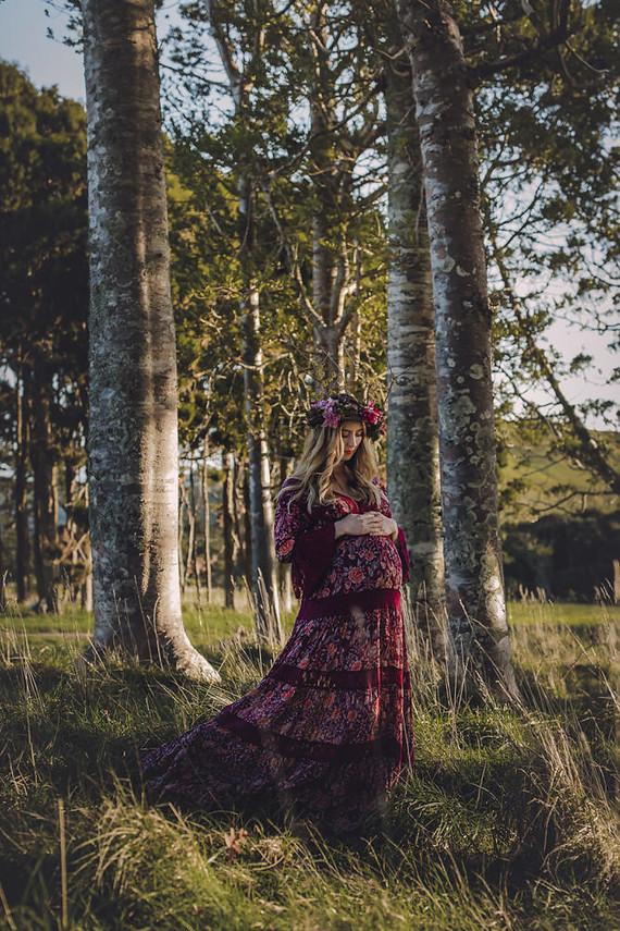 Family maternity photos at Jonkers Farm in Auckland, NZ